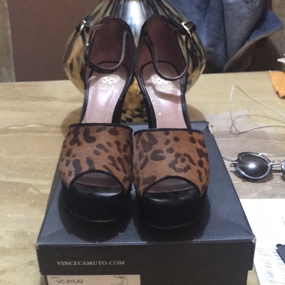 Leopard Pony/True Sue Vince Camuto - Picture 1 of 5